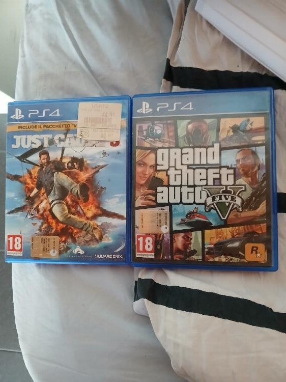 Vendita di 2 videogiochi ps4